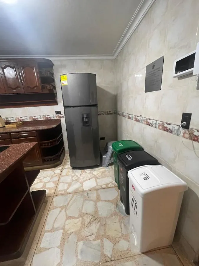 ميديلين Nuevo Y Moderno Alojamiento Laureles, Habitacion Privada منزل للإقامة