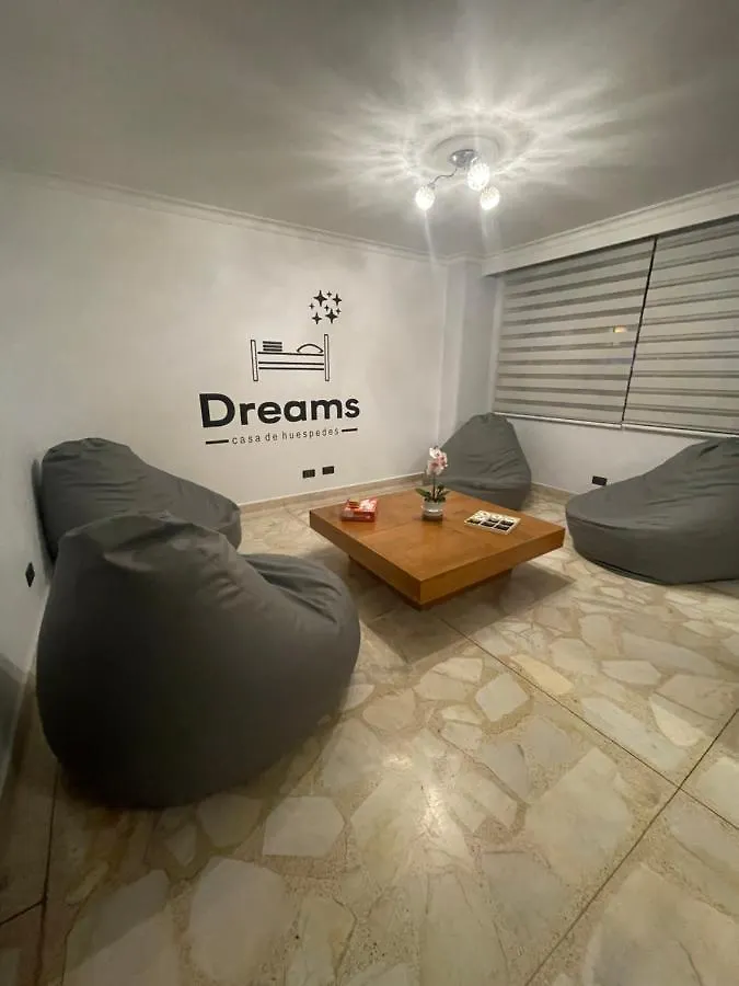 ميديلين Nuevo Y Moderno Alojamiento Laureles, Habitacion Privada منزل للإقامة